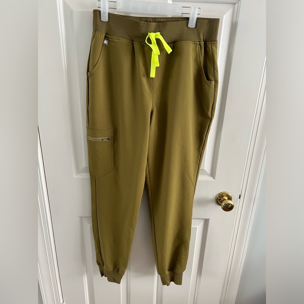 Figs High Waisted Zamora jogger scrub pants